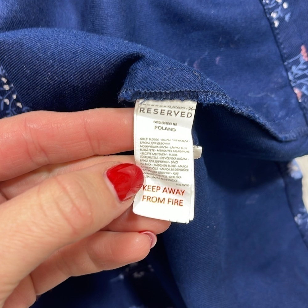 Reserved Shoulder Flutter Top - Picture 4 of 4